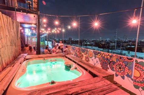 THE 10 BEST Hotels with Hot Tubs in Manila .